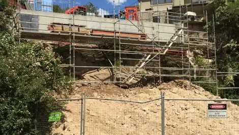 Risks and remedies for collapsing retaining walls