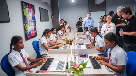 Superloop opens Future Minds Lab at Colombo girls' school